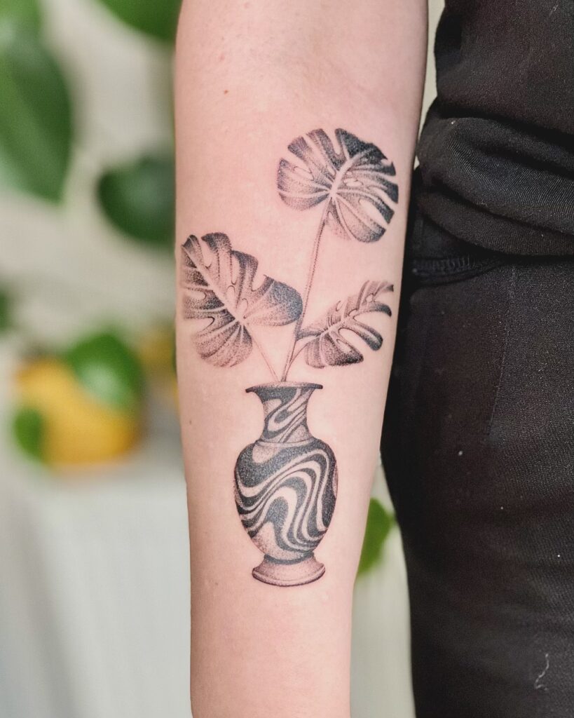 Tatuaż na ręku kwiat